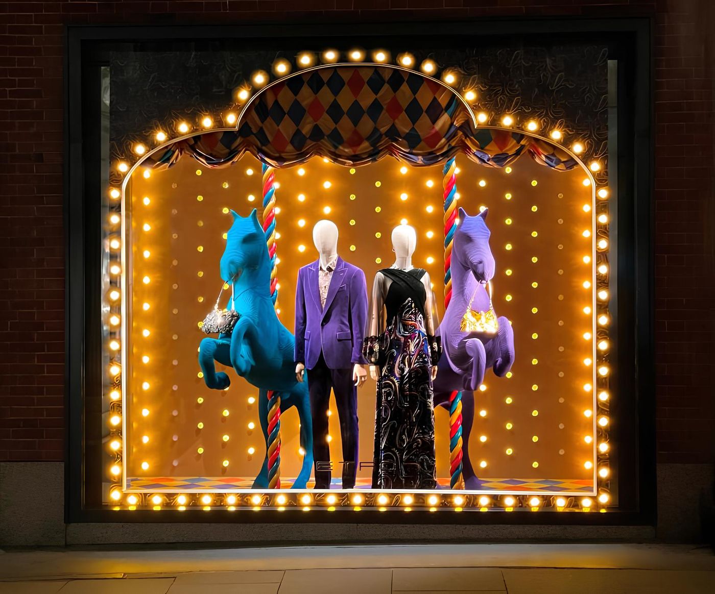 The Etro Holiday 2025 window
